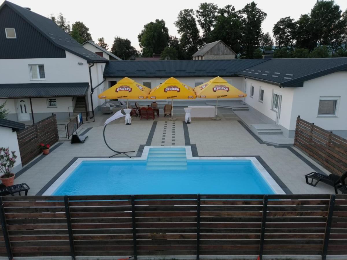 Apartmani Albatros Perusic Kültér fotó