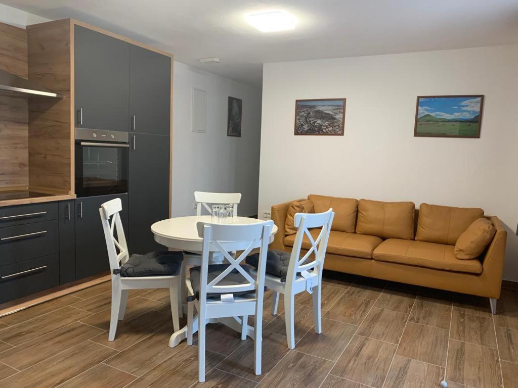 Apartmani Albatros Perusic Kültér fotó
