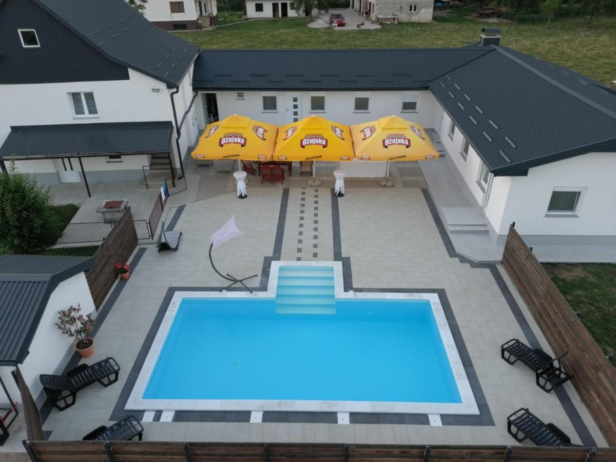 Apartmani Albatros Perusic Kültér fotó