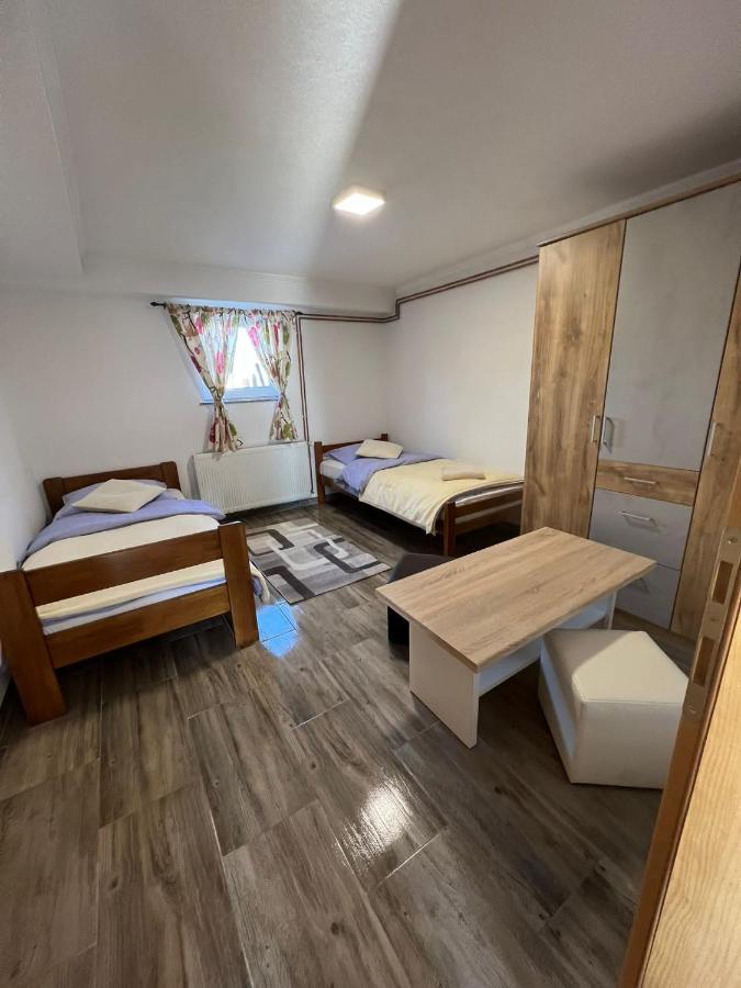 Apartmani Albatros Perusic Kültér fotó