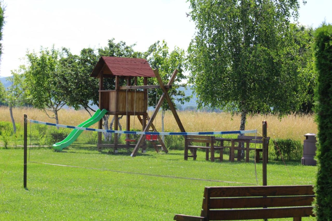 Apartmani Albatros Perusic Kültér fotó