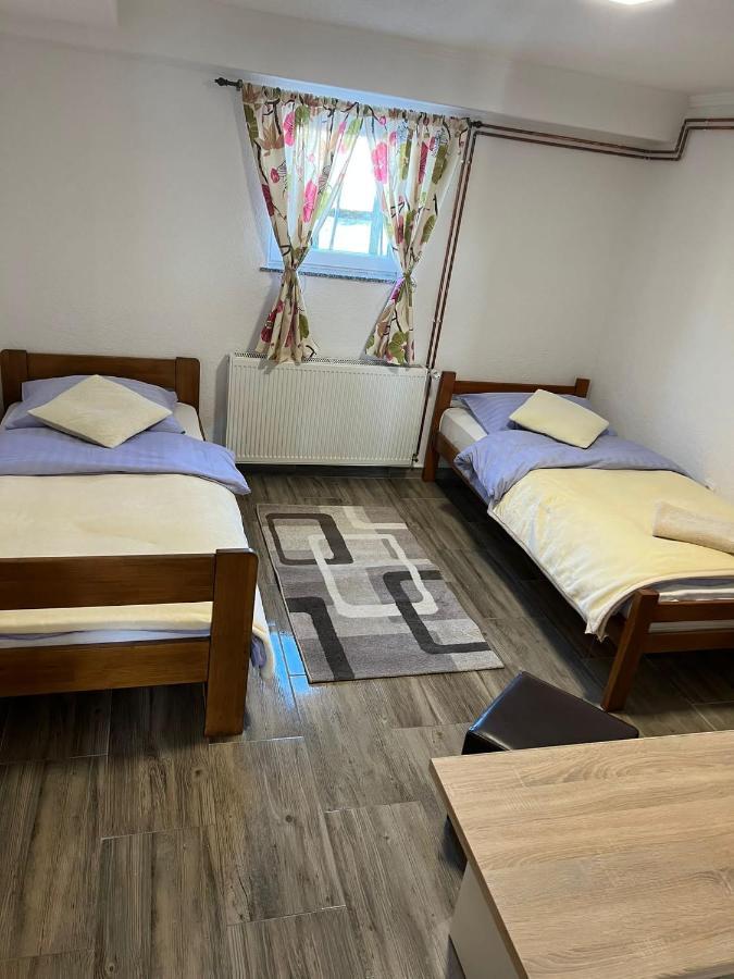 Apartmani Albatros Perusic Kültér fotó